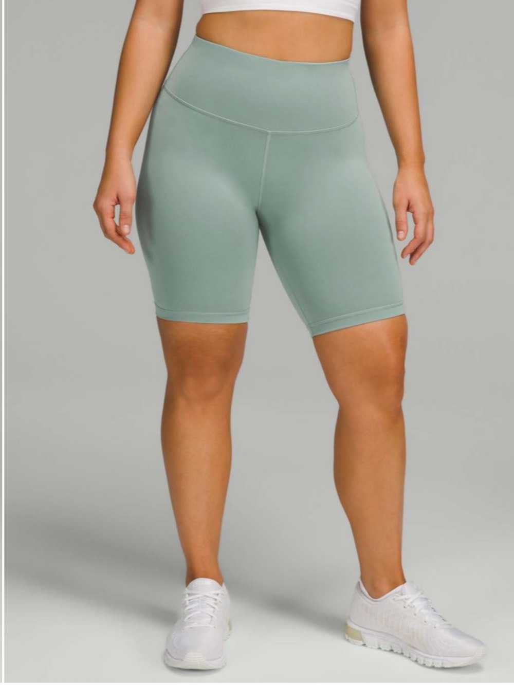 Lululemon Wunder Train Contour Fit High-Rise Short 8"